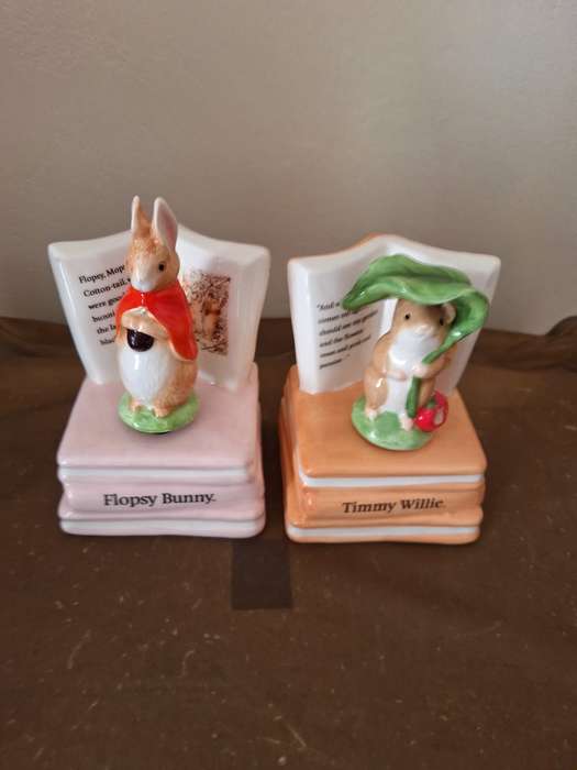 2 BEATRIX POTTER PETER RABBIT FLOPSY BUNNY MUSICAL AND TIMMY WILLIE MUSICAL